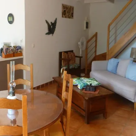 Holiday home Les Houradets